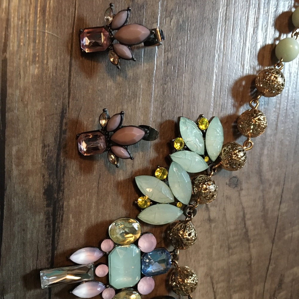 Gem necklace and earrings